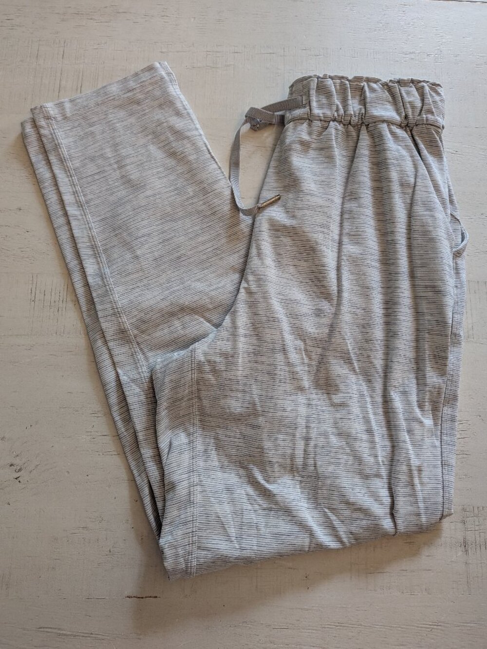 Lululemon Keep Moving Pants High Waist Grey White Sz 4